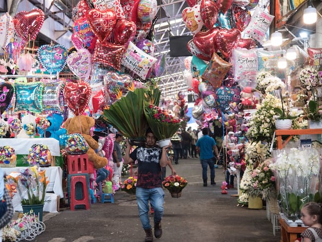 Mexicanos gastarán más de 2 mil 200 pesos en San Valentín