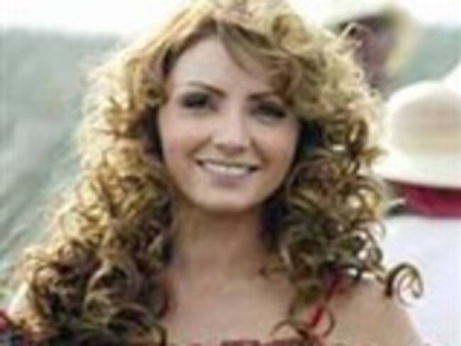 Firman Angélica Rivera y José Alberto Castro su divorcio