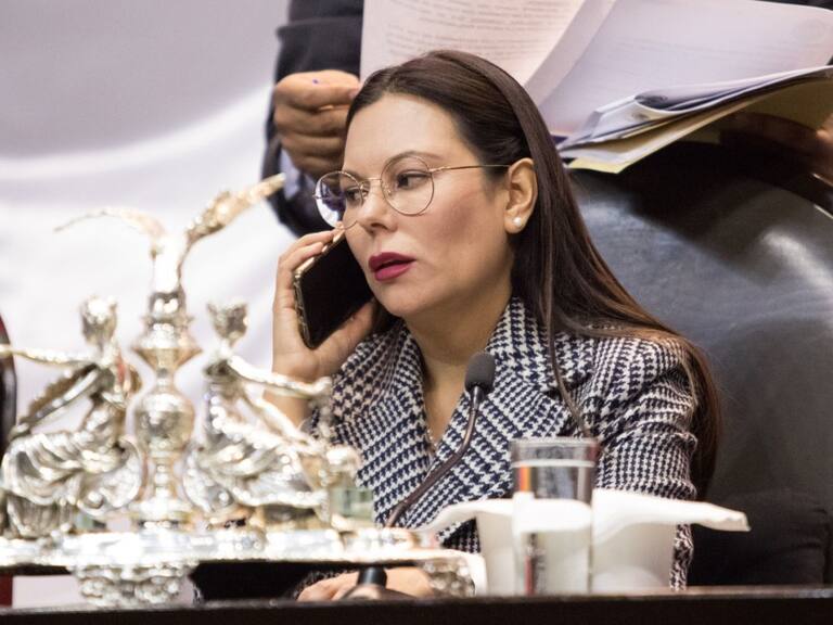 No retiraré la controversia sobre acuerdo de uso de las FA: Laura Rojas