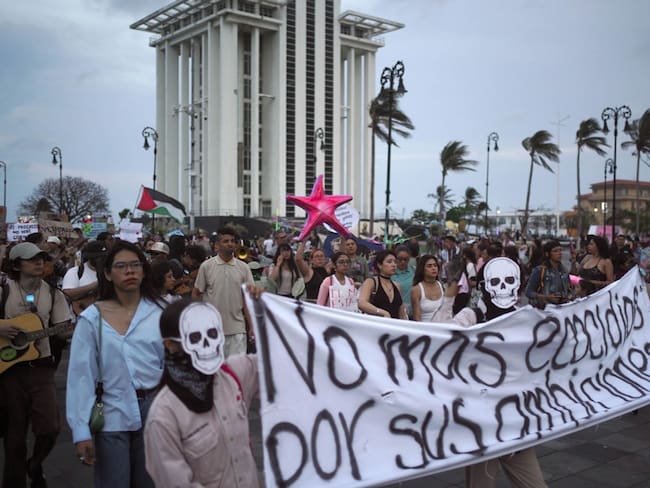 Autoridades tardaron en reconocer el derrame en el Golfo de México que habría iniciado en febrero: Pablo Montaño