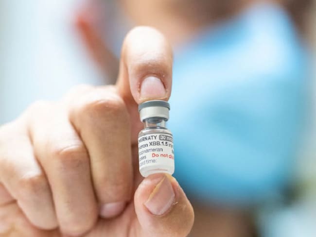 Pide UNAM precaución en la compra de vacunas contra covid