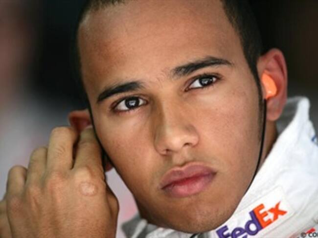 Logra Hamilton el mejor tiempo en última sesión de la semana