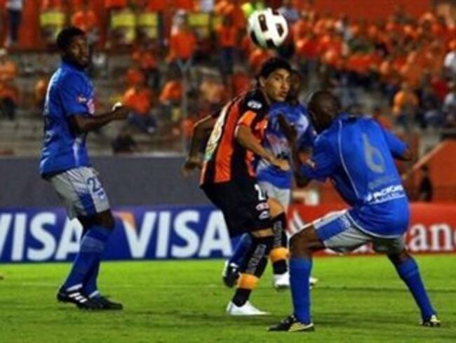 Jaguares de Chiapas por mantener liderato visita al Emelec