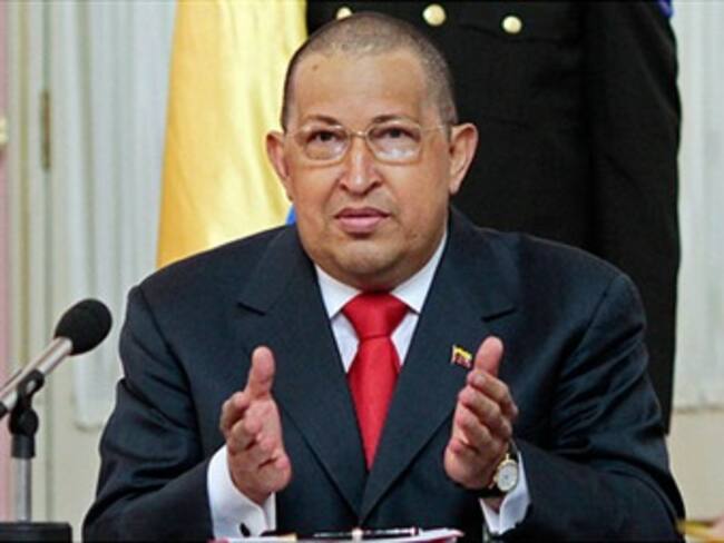 Advierte Chávez al Reino Unido que Ecuador 'no está solo'