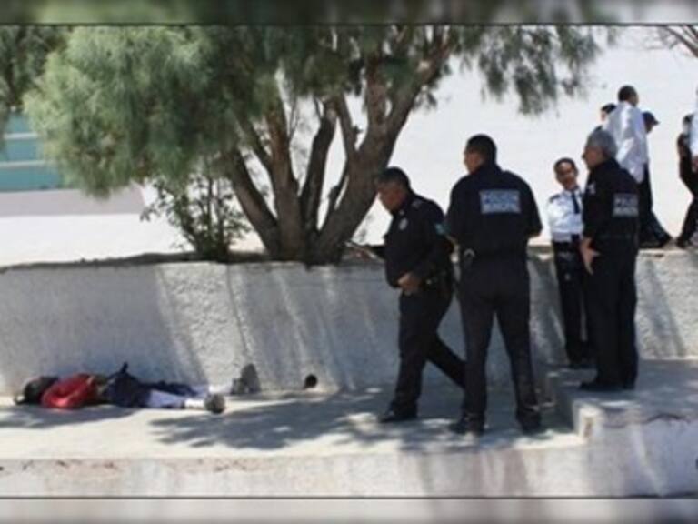 Cesan a director de hospital donde murió jornalero en Sonora