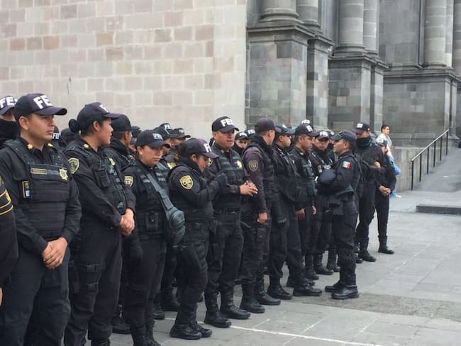 Entregan patrullas en Estado de México con faltas de ortografía