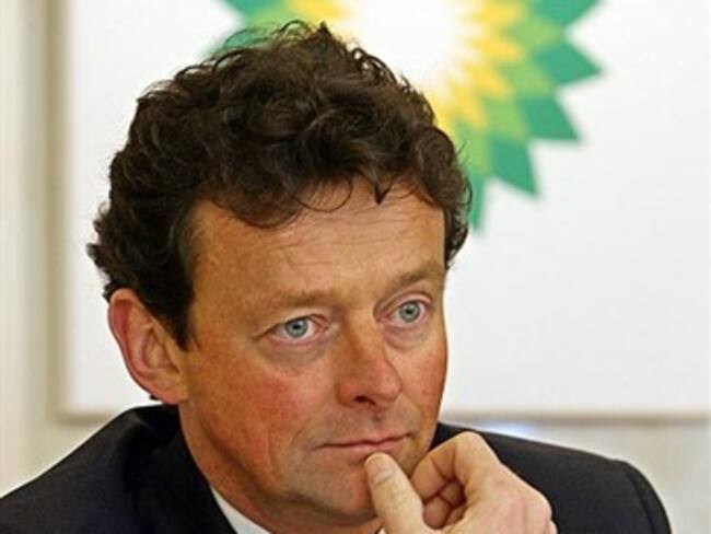 Negocia director ejecutivo de BP su salida por derrame petrolero