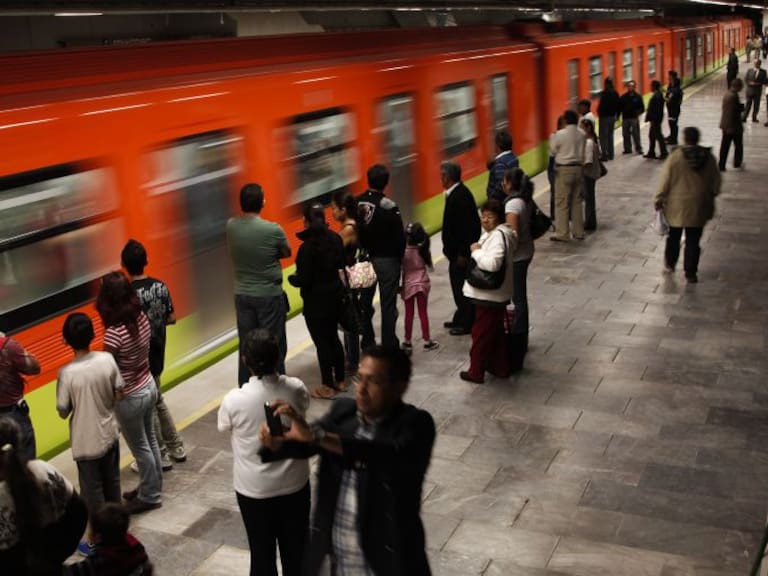 Denuncian 500 casos de abusos y tocamientos a mujeres en el Metro