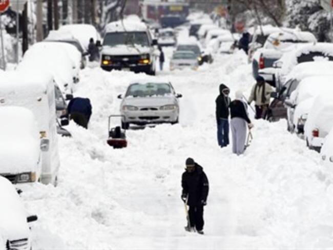Registra Texas tercer día de caos por frío