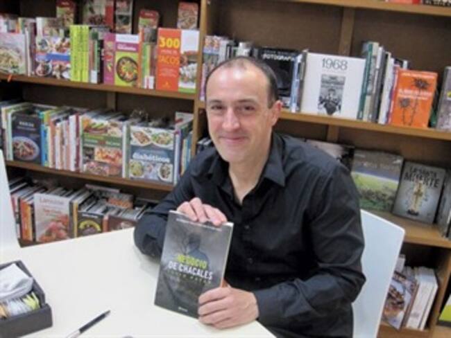 Entra en el desencanto de una fabulosa novela, "Negocio de Chacales"