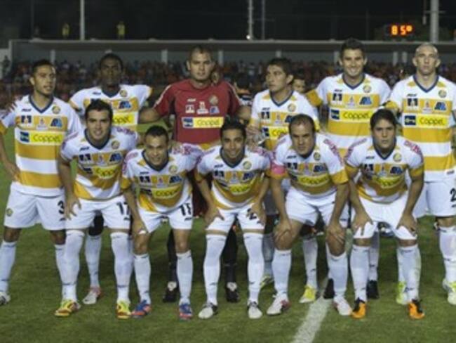 Rescatan Dorados empate 2-2 ante Celaya