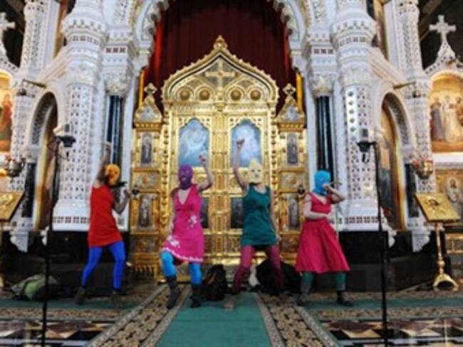 Perdona Iglesia Ortodoxa Rusa a la banda punk Pussy Riot