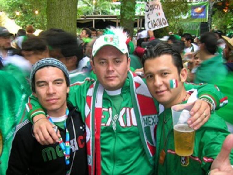 Mexicanos que fueron a Sudáfrica sufrieron menos que los que asistieron a Alemania