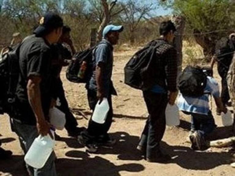 Promulga gobernadora de Arizona 'Ley Antiinmigrantes'