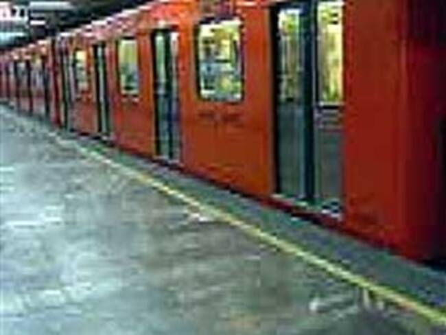 Si se elimina tenencia, incrementaría costo del Metro: Ebrard