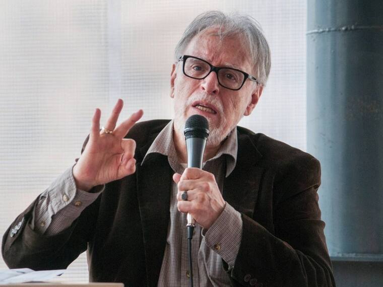 David Huerta era un lector minucioso y generoso porque contagiaba lecturas; la mancha en el espejo es lo que nos deja