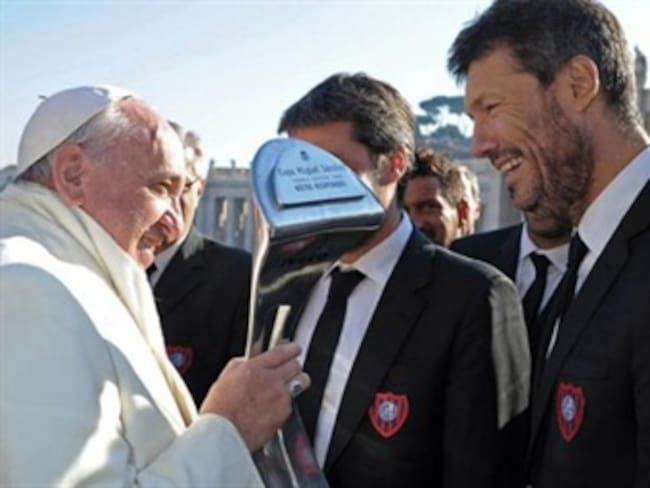 'Locos', jugadores de San Lorenzo por regalarme copa: Papa