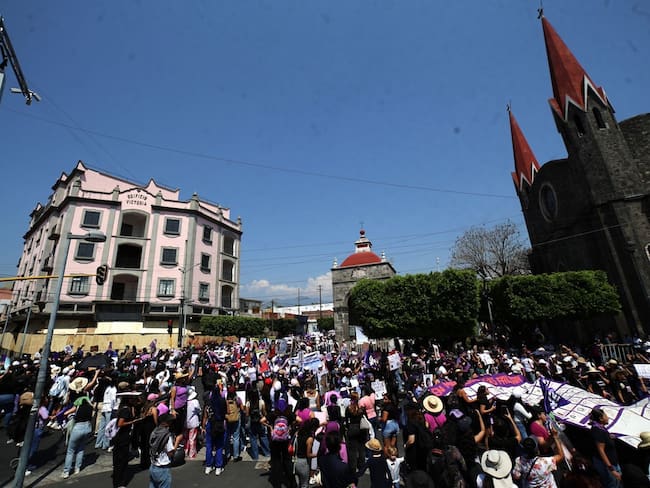 Con 18 feminicidios en solo tres meses, la Marcha 8M reunió a casi 6 mil mujeres en Morelos