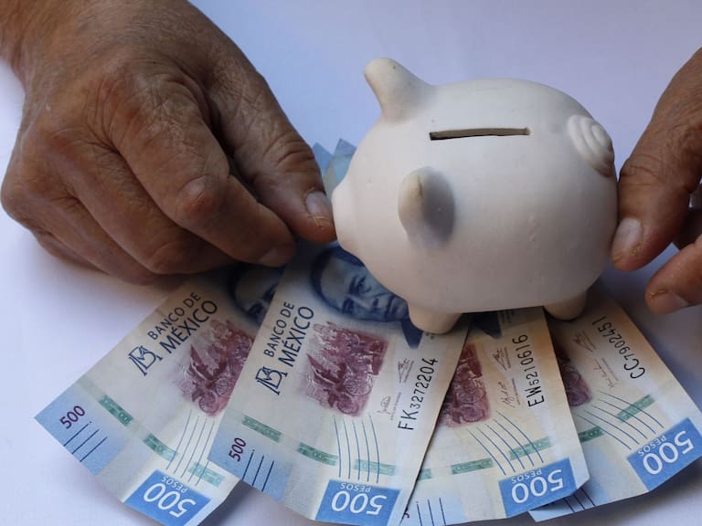 IMSS aclara la diferencia entre pensión y jubilación. Getty Images