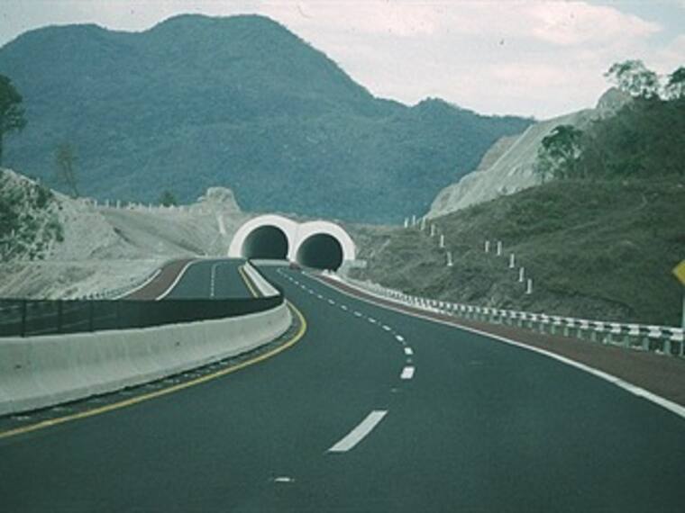 'Momento Corporativo' con Roberto Águilar