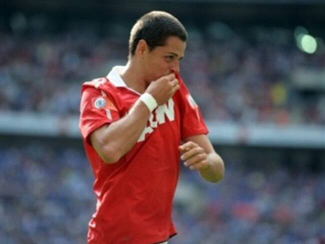 Vence Man U al Braga con doblete de Chicharito