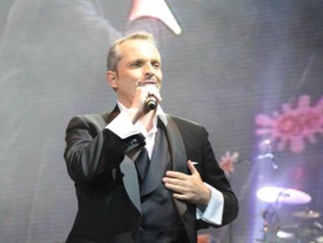 Vibra auditorio Nacional con Miguel Bosé