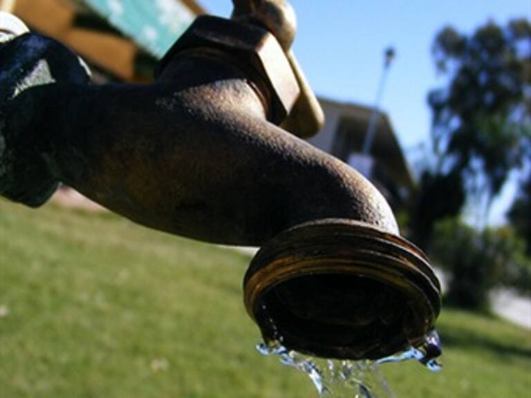 Cobro de agua en DF se regularizará hasta julio