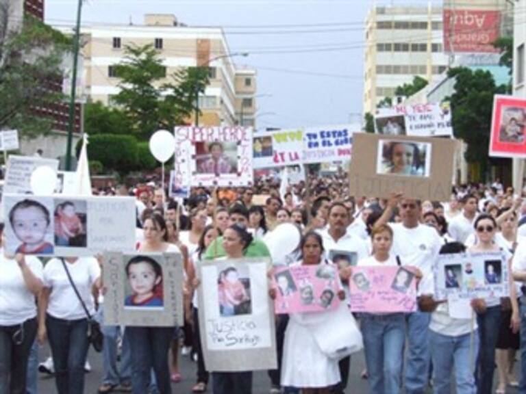 Realizan séptima marcha en memoria de víctimas de guardería