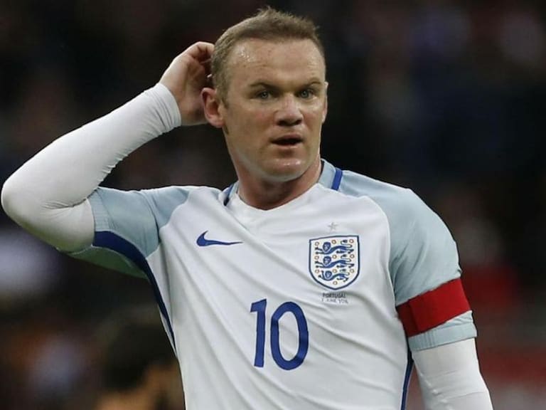 Wayne Rooney pide a los aficionados ingleses mantener la compostura