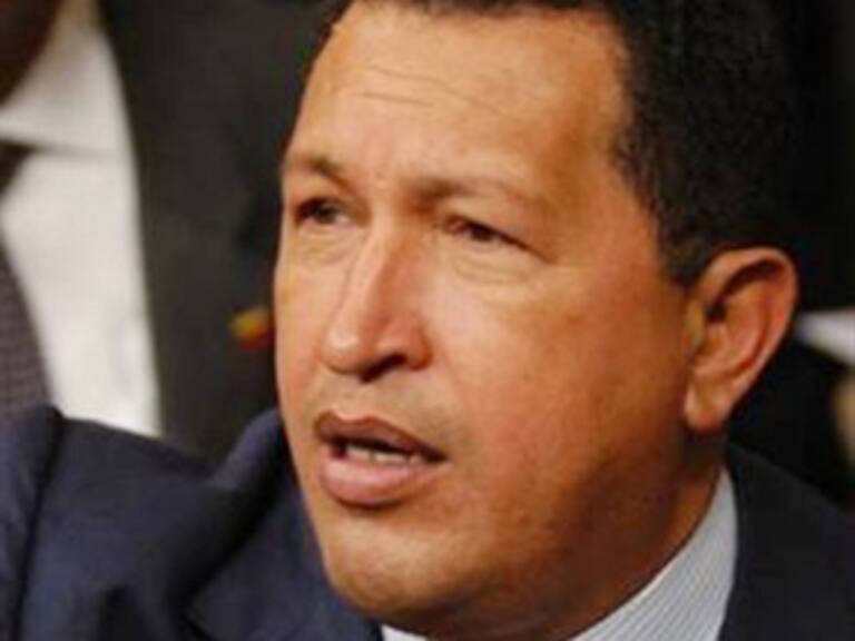 Chávez dice se juega 'destino político' en referendo