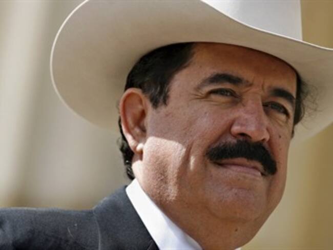 Suspenden órdenes captura a Manuel Zelaya