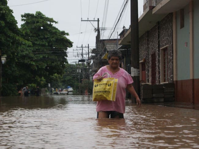 “Nadine” provoca la muerte de una persona y suspensión de clases en Oaxaca