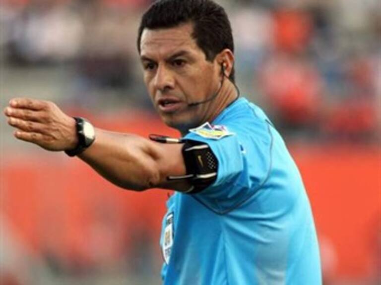 Es Armando Archundia el sexto mejor árbitro del 2010