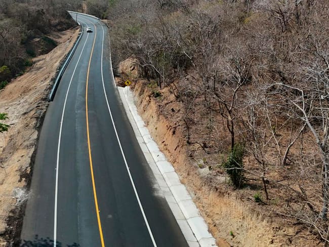 Modernización de carretera Salina-Cruz Zihuatanejo beneficiará a casi 2 millones de habitantes: SICT