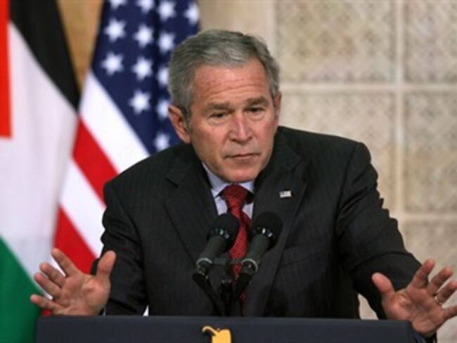 Revelan que Bush condujo espionaje similar al de Obama tras atentados