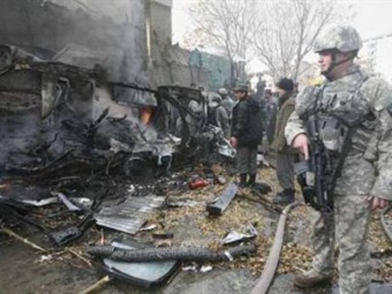 Deja al menos 12 muertos y 83 heridos atentado suicida en Afganistán