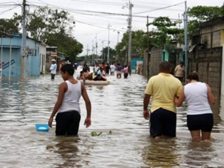 Apoyan a afectados por lluvias en Ecatepec con más de 200 mdp