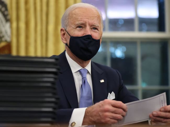 Joe Biden ordena frenar construcción del muro fronterizo