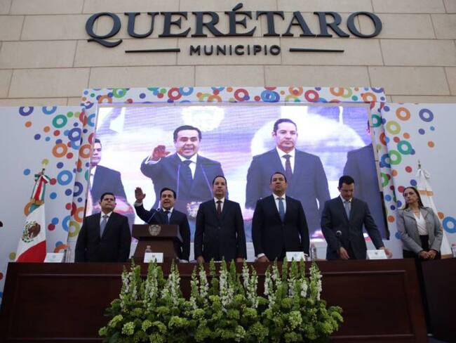 Nava toma protesta en Querétaro