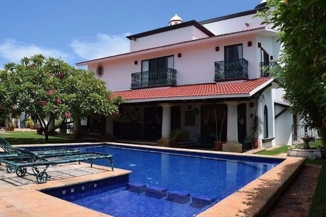 Villa Florinda: Así es la lujosa mansión donde vivió Chespirito junto a Florinda Meza en México