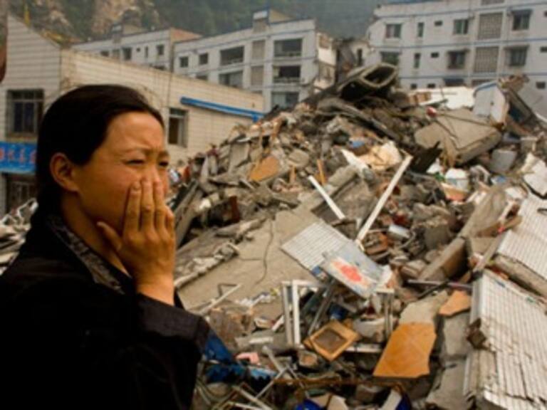 Deja sismo en China más de 150 muertos