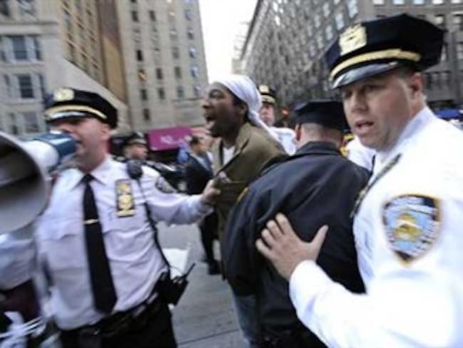 Desalojan a indignados de Nueva York