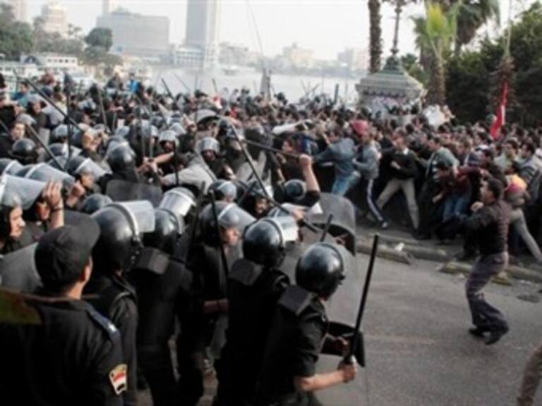 Piden apoyo un centenar de mexicanos para salir de Egipto: SRE