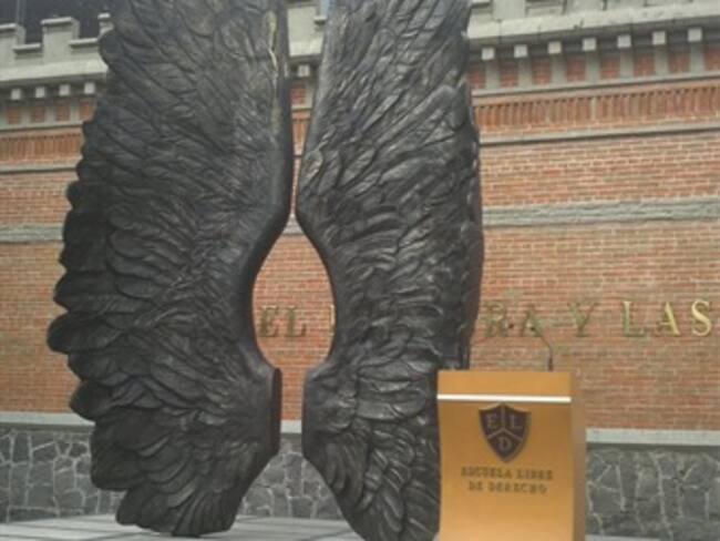 El artista plástico Jorge Marín, se une a los festejos de la Escuela Libre de Derecho