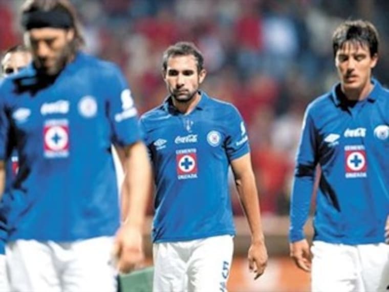 Insultan y sobajan a jugadores de Cruz Azul