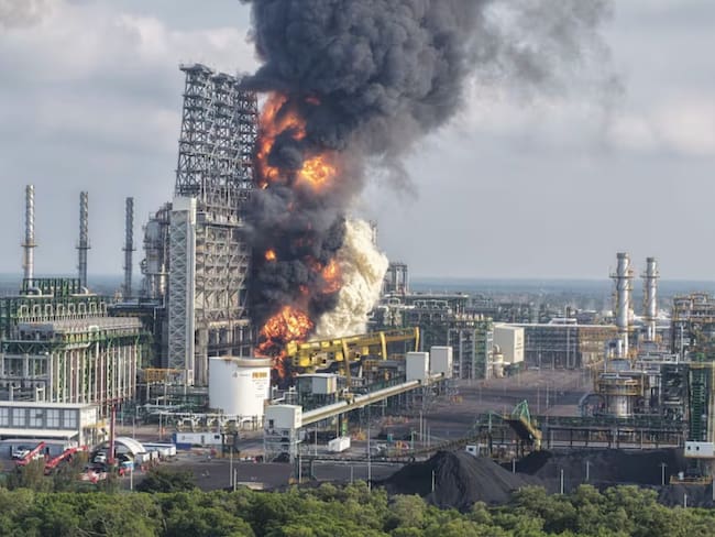 Dos incidentes en un mes: Pobladores de Tabasco alertan por contaminación en la Refinería Olmeca