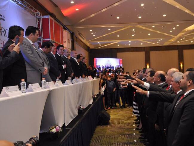 Toma protesta nuevo presidente de CMIC