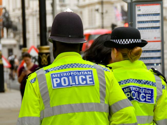 Detienen a sospechoso de ataque con ácido a dos adolescentes en Londres