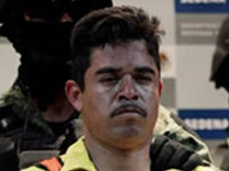 Presentan a 'El Piolín' asesino del agente de EU