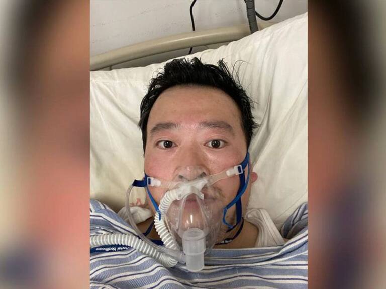 Li Wenliang, quien alertó del coronavirus en Wuhan, sufre paro cardiaco